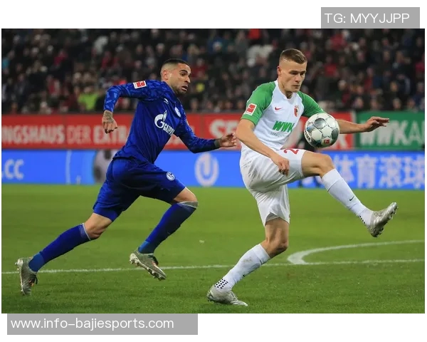 足球的滚球技巧与战术解析助你提升比赛水平与观赏乐趣